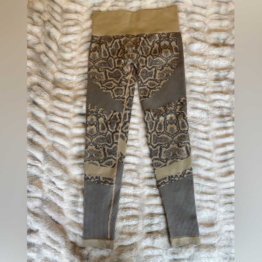 Halara Snake Print Leggings Large